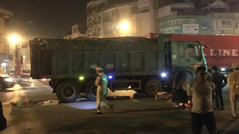 Lực lượng chức năng có mặt tại hiện trường vụ tai nạn Lực lượng chức năng có mặt tại hiện trường vụ tai nạn