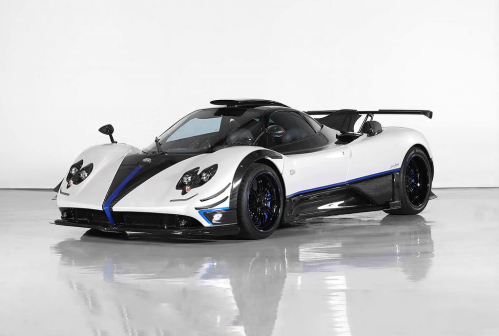 Siêu xe Pagani Zonda Riviera có một không hai trên thế giới lộ diện lần đầu tiên vào tháng 7 năm 2017 Siêu xe Pagani Zonda Riviera có một không hai trên thế giới lộ diện lần đầu tiên vào tháng 7 năm 2017