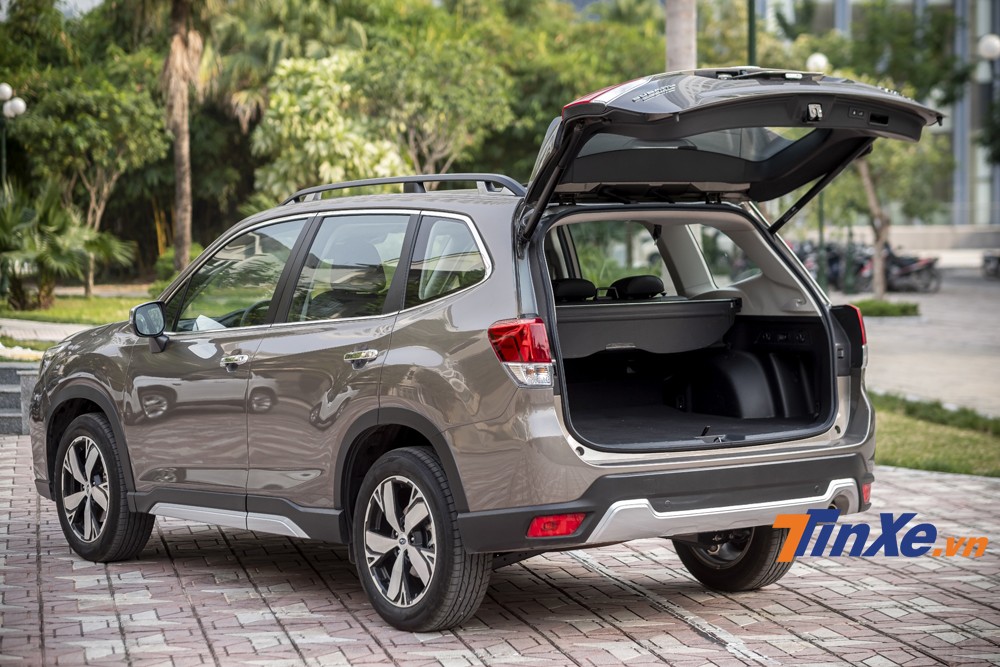 Cốp sau điều khiển điện là điểm cộng của Subaru Forester 2019 Cốp sau điều khiển điện là điểm cộng của Subaru Forester 2019