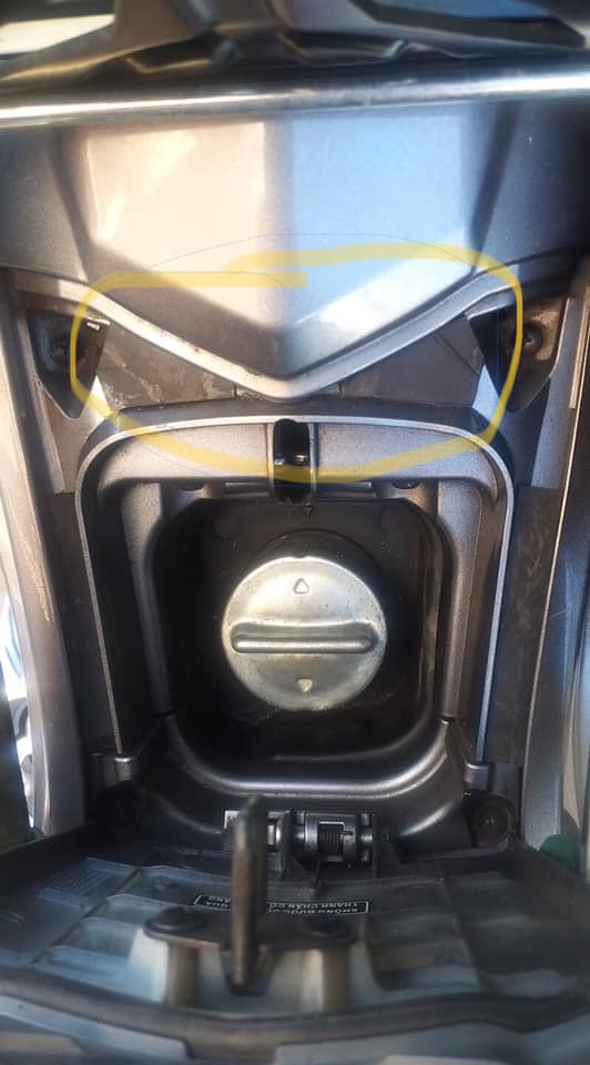 Dàn vỏ của Honda Air Blade 125 phát ra tiếng kêu ở nhiều vị trí khác nhau Dàn vỏ của Honda Air Blade 125 phát ra tiếng kêu ở nhiều vị trí khác nhau