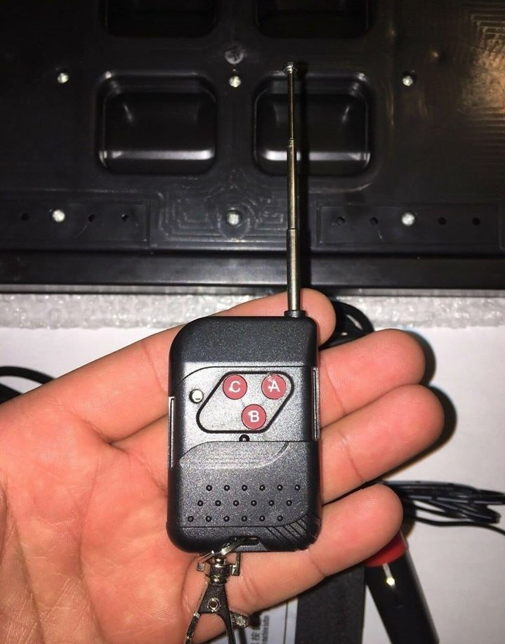 Điều khiển có đèn với nhiều chế độ Điều khiển có đèn với nhiều chế độ