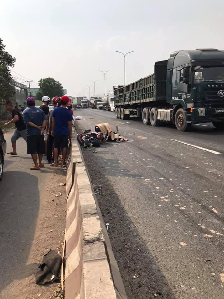 Hiện trường vụ tai nạn tại Biên Hòa, Đồng Nai Hiện trường vụ tai nạn tại Biên Hòa, Đồng Nai
