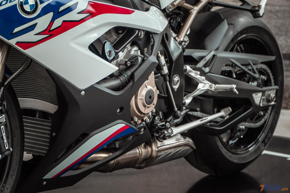 Khối động cơ mạnh mẽ hoàn toàn mới của BMW S1000RR 2020 Khối động cơ mạnh mẽ hoàn toàn mới của BMW S1000RR 2020