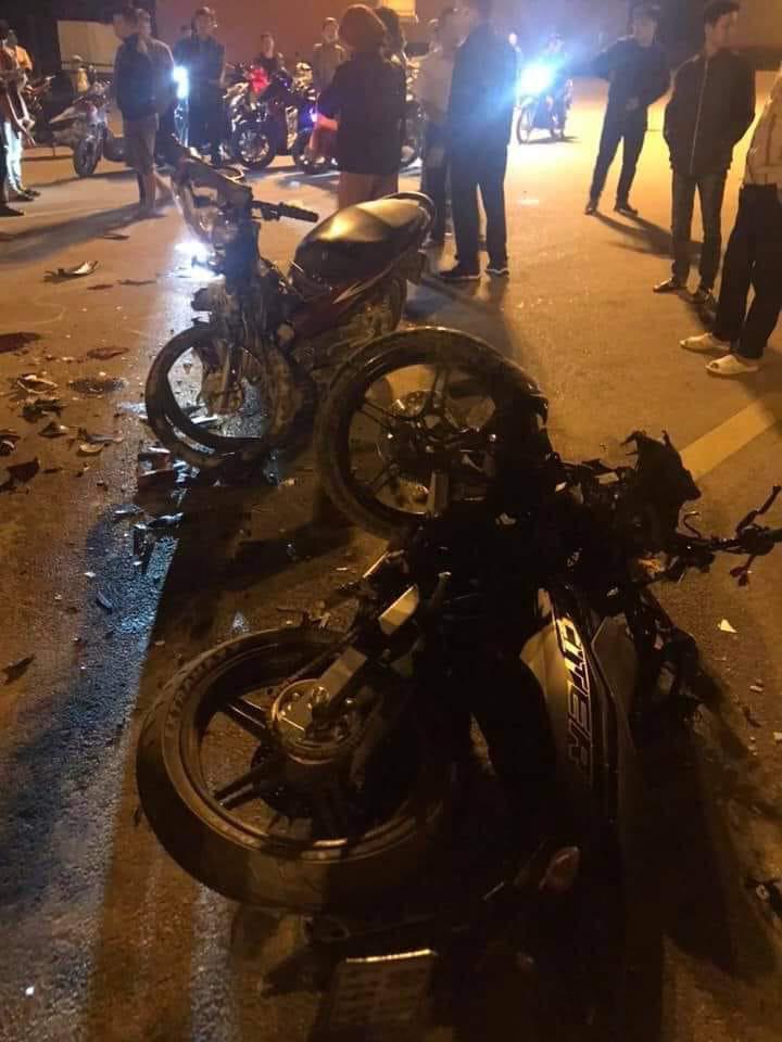 Hiện trường vụ tai nạn nghiêm trọng tại Vĩnh Phúc Hiện trường vụ tai nạn nghiêm trọng tại Vĩnh Phúc