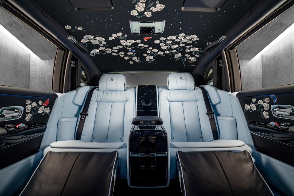Bespoke hay cá nhân hoá của Rolls-Royce đã biến những chiếc xe thành những tác phẩm nghệ thuật. Bespoke hay cá nhân hoá của Rolls-Royce đã biến những chiếc xe thành những tác phẩm nghệ thuật.