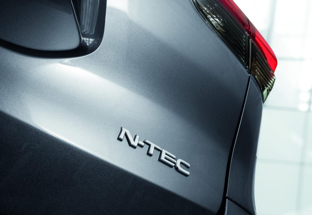 Logo N-Tec trên cửa cốp sau như dấu hiệu nhận biết cho phiên bản giới hạn số lượng Logo N-Tec trên cửa cốp sau như dấu hiệu nhận biết cho phiên bản giới hạn số lượng