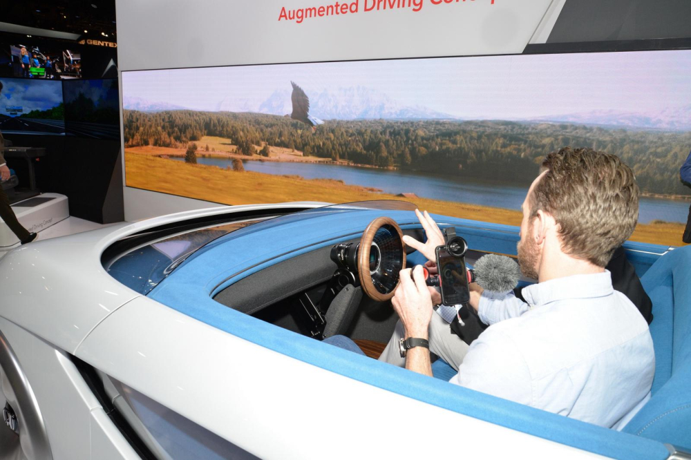 Honda Augmented Driving Concept hướng tới một tương lai của những chiếc xe tự hành Honda Augmented Driving Concept hướng tới một tương lai của những chiếc xe tự hành