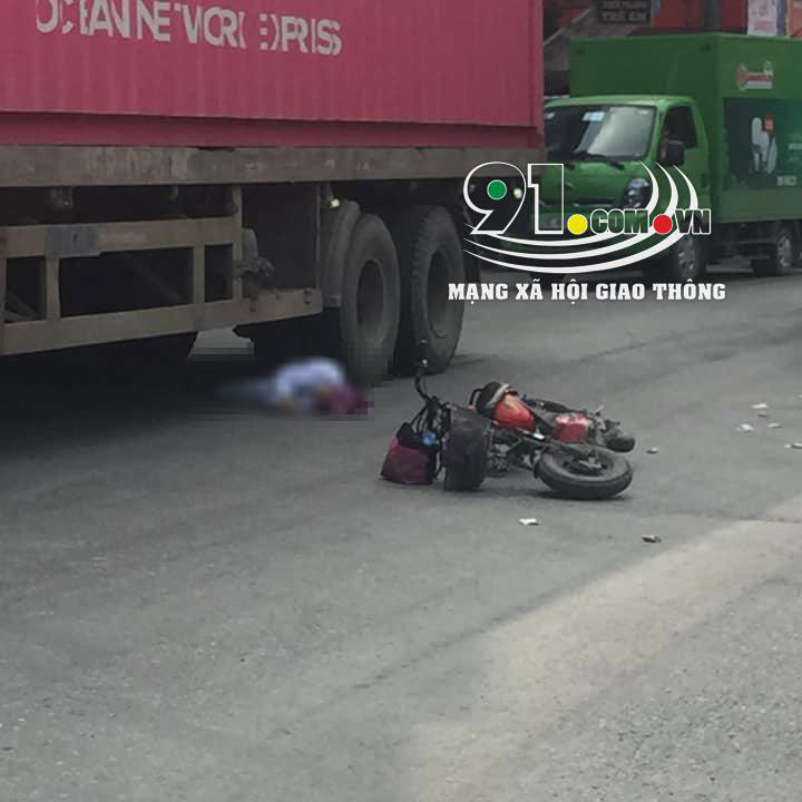 Người phụ nữ đi xe đạp điện tử vong tại chỗ sau vụ tai nạn Người phụ nữ đi xe đạp điện tử vong tại chỗ sau vụ tai nạn