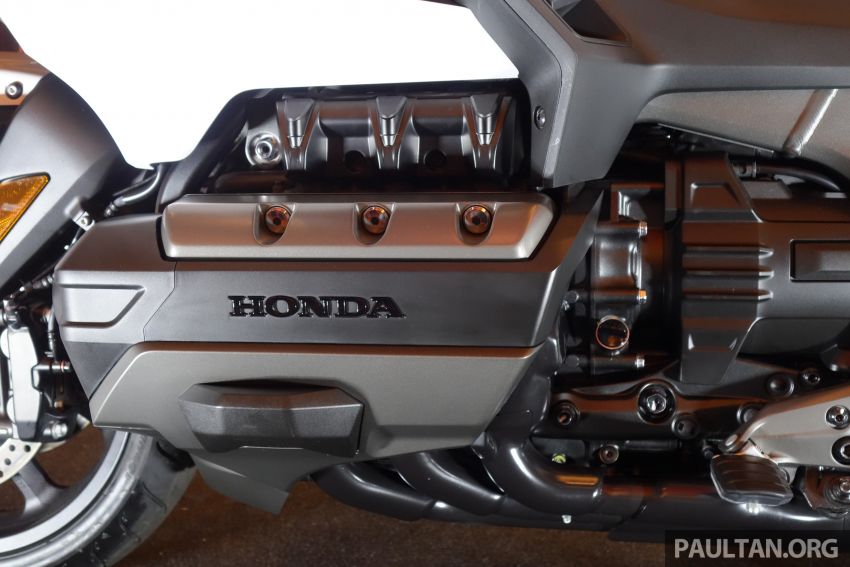 Khối động cơ 6 xylanh của Honda Gold Wing Khối động cơ 6 xylanh của Honda Gold Wing