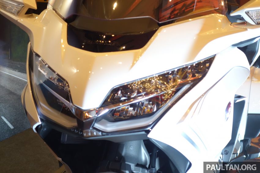 Hệ thống chiếu sáng LED trên Honda Gold Wing 2020 Hệ thống chiếu sáng LED trên Honda Gold Wing 2020