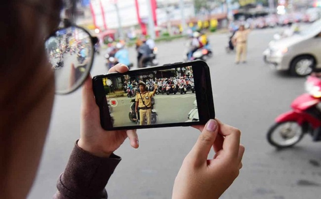 Từ ngày 15/1/2020, người dân được ghi hình, ghi âm CSGT làm nhiệm vụ Từ ngày 15/1/2020, người dân được ghi hình, ghi âm CSGT làm nhiệm vụ