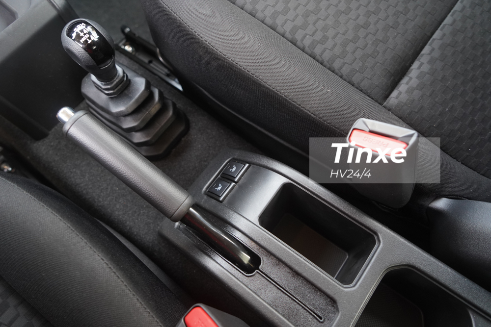 Những tính năng an toàn của Suzuki Jimny 2020 bao gồm hệ thống chống bó cứng phanh ABS, phân bổ lực phanh điện tử EBD, trợ lực phanh BA, hai túi khí trước, kiểm soát lực kéo TCS, cân bằng điện tử EBD, kiểm soát hành trình, cảnh báo lệch làn, giới hạn tốc độ.