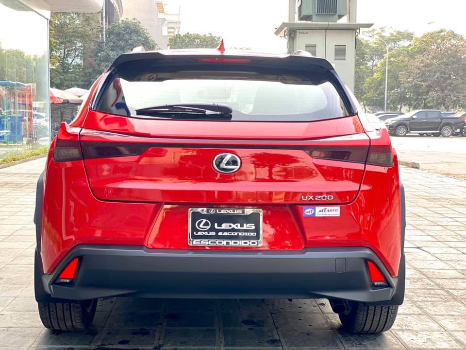 Lexus UX 2020 đầu tiên về Việt Nam thuộc phiên bản Lexus UX 200 Lexus UX 2020 đầu tiên về Việt Nam thuộc phiên bản Lexus UX 200