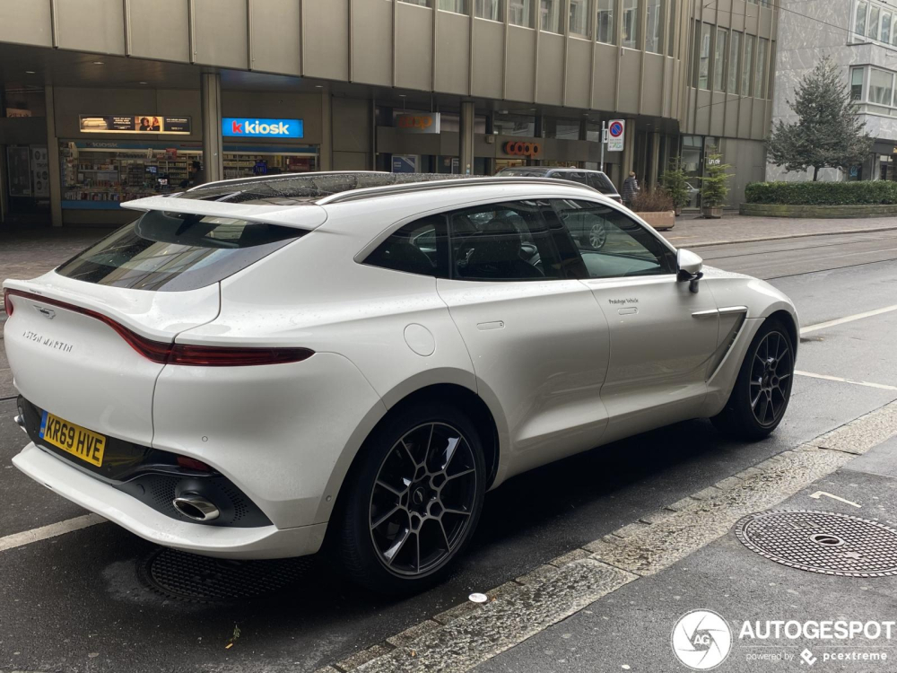 Aston Martin DBX 2020 có giá khởi điểm 4,39 tỷ đồng Aston Martin DBX 2020 có giá khởi điểm 4,39 tỷ đồng
