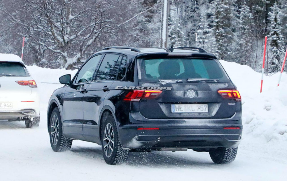 Volkswagen Tiguan 2021 chạy trên đường thử Volkswagen Tiguan 2021 chạy trên đường thử