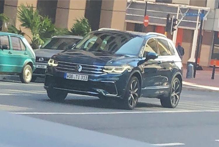 Volkswagen Tiguan 2021 bị bắt gặp trên đường phố Volkswagen Tiguan 2021 bị bắt gặp trên đường phố