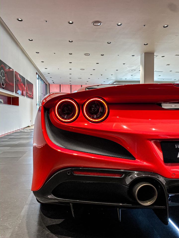Siêu xe Ferrari F8 Tributo đang được không ít nhà giàu Việt để mắt tới, trong đó có Cường Đô-la