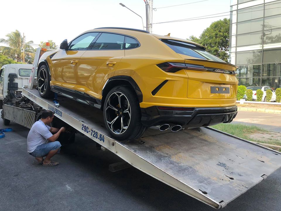 Đây chính là chiếc Lamborghini Urus thứ 4 về Việt Nam cách đây gần nửa năm Đây chính là chiếc Lamborghini Urus thứ 4 về Việt Nam cách đây gần nửa năm