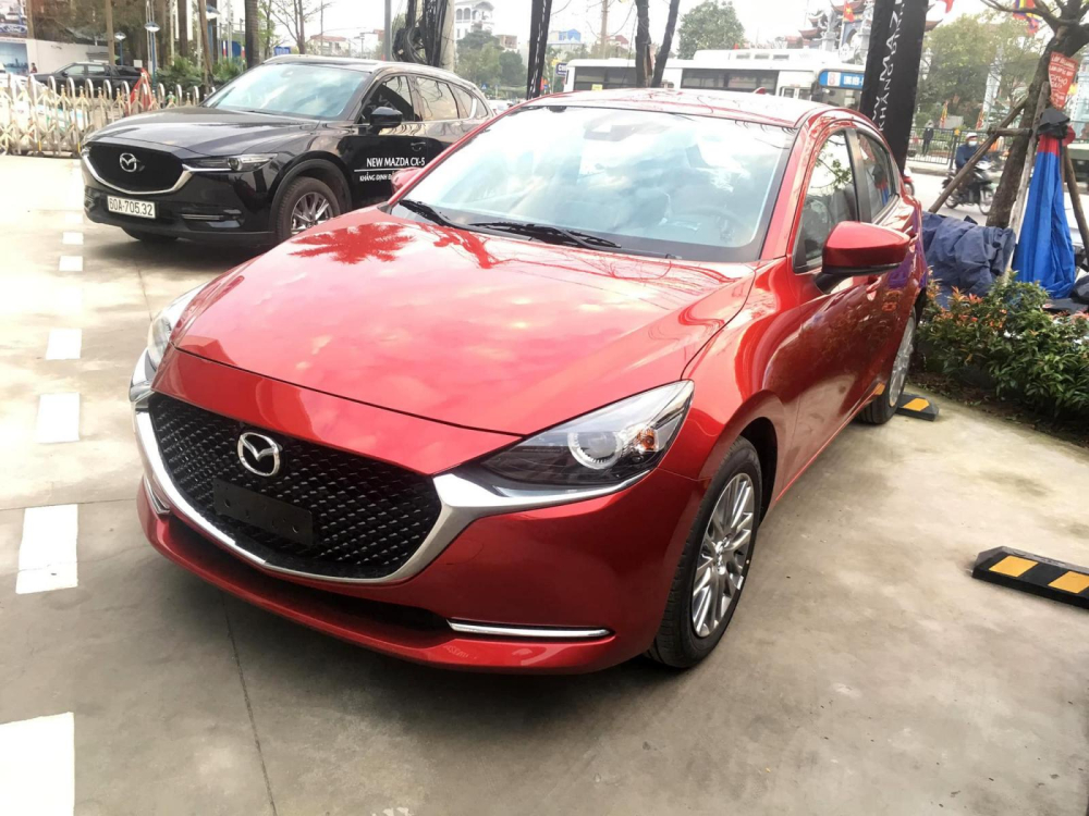 Những chiếc Mazda2 2020 đầu tiên đã được đưa về đại lý, xe vẫn tiếp tục được nhập khẩu từ Thái Lan