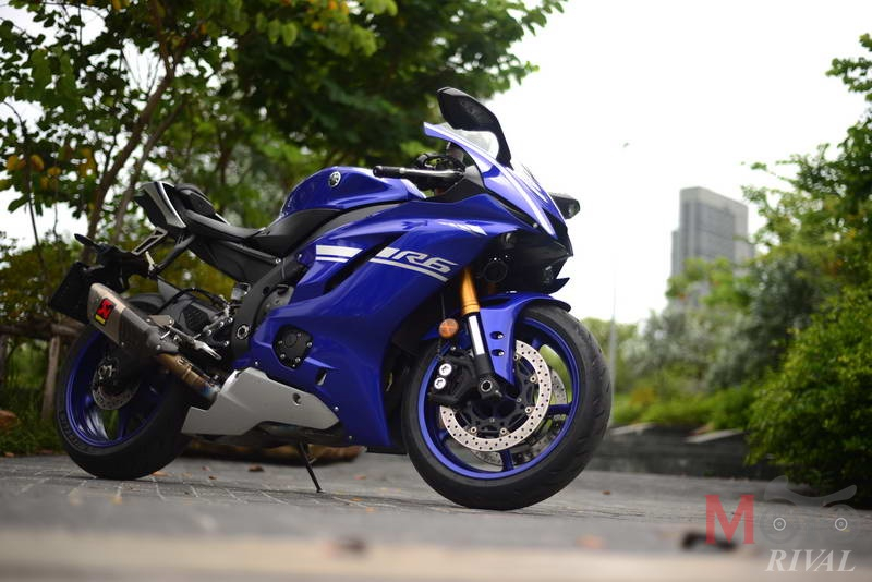 Sport bike Yamaha YZF-R6