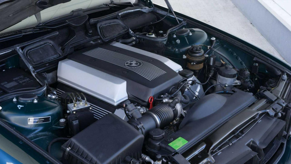 Động cơ của chiếc BMW 740i Động cơ của chiếc BMW 740i