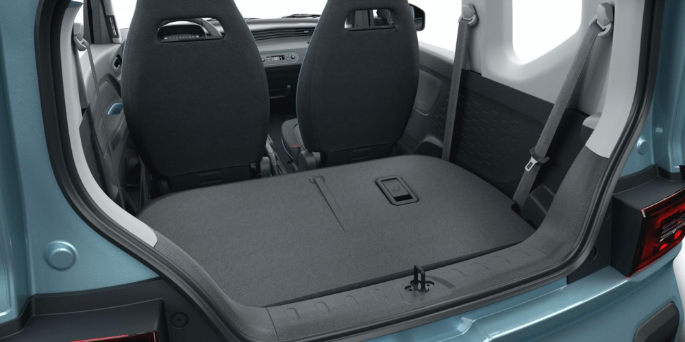 Hàng ghế sau gập xuống, tạo khoang hành lý có thể tích 740 lít cho Wuling EC5 EV Hàng ghế sau gập xuống, tạo khoang hành lý có thể tích 740 lít cho Wuling EC5 EV
