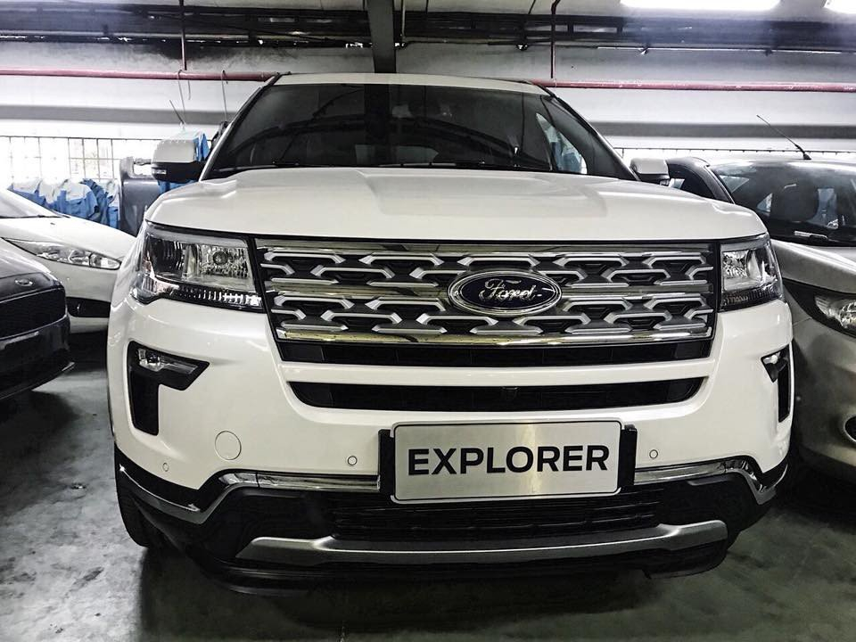 Đầu xe Ford Explorer Đầu xe Ford Explorer