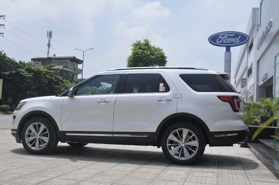 Thân xe Ford Explorer Thân xe Ford Explorer