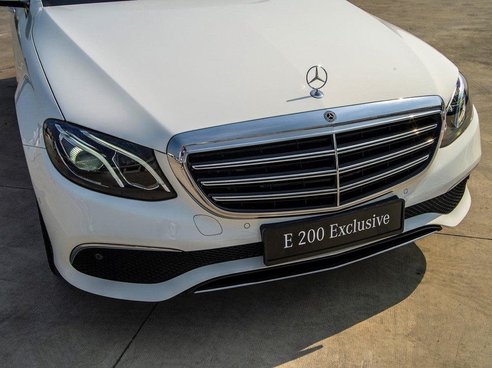Đầu xe Mercedes-Benz e 200 Exclusive 2020 Đầu xe Mercedes-Benz e 200 Exclusive 2020