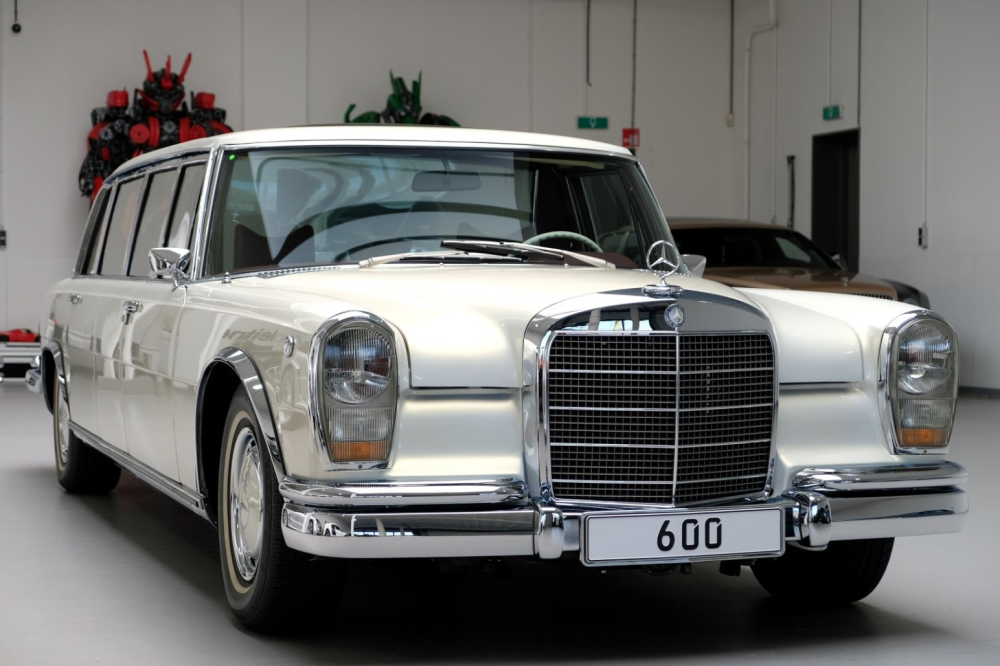 Chiếc Mercedes-Benz 600 Pullman độc đáo này thuộc đời 1975 Chiếc Mercedes-Benz 600 Pullman độc đáo này thuộc đời 1975