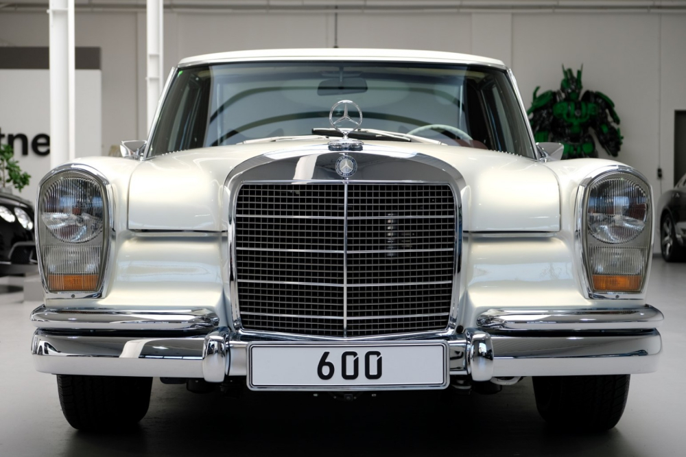 Chiếc Mercedes-Benz 600 Pullman hiện đang được rao bán với giá cao Chiếc Mercedes-Benz 600 Pullman hiện đang được rao bán với giá cao