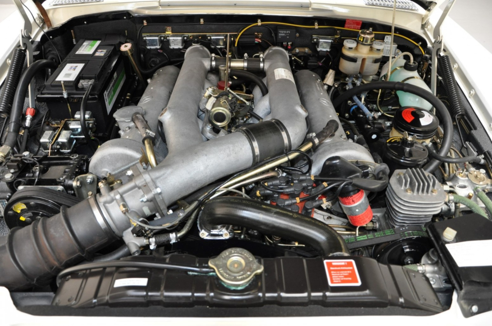 Động cơ của chiếc Mercedes-Benz 600 Pullman Động cơ của chiếc Mercedes-Benz 600 Pullman