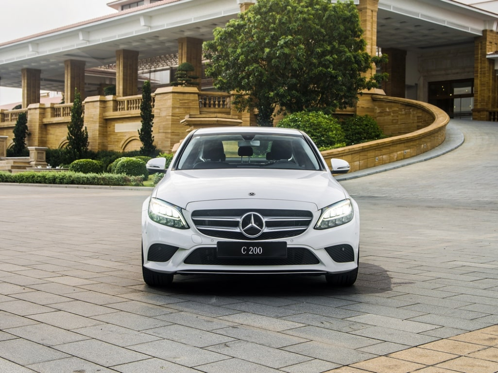 Mercedes Việt Nam vừa giới thiệu bản C 180 nhằm thay thế cho bản C 200 Mercedes Việt Nam vừa giới thiệu bản C 180 nhằm thay thế cho bản C 200