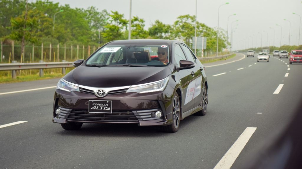 Có doanh số tăng trưởng tới 67% nhưng Toyota Corolla Altis vẫn “đội sổ” phân khúc sedan hạng C ở tháng 3 vừa qua Có doanh số tăng trưởng tới 67% nhưng Toyota Corolla Altis vẫn “đội sổ” phân khúc sedan hạng C ở tháng 3 vừa qua