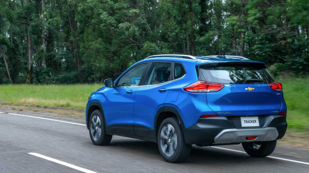 Chevrolet Tracker thế hệ mới nhìn từ phía sau Chevrolet Tracker thế hệ mới nhìn từ phía sau