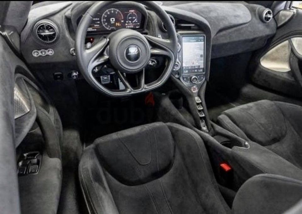 Nội thất siêu xe McLaren 720S màu tím được cho sắp cập bến Việt Nam Nội thất siêu xe McLaren 720S màu tím được cho sắp cập bến Việt Nam