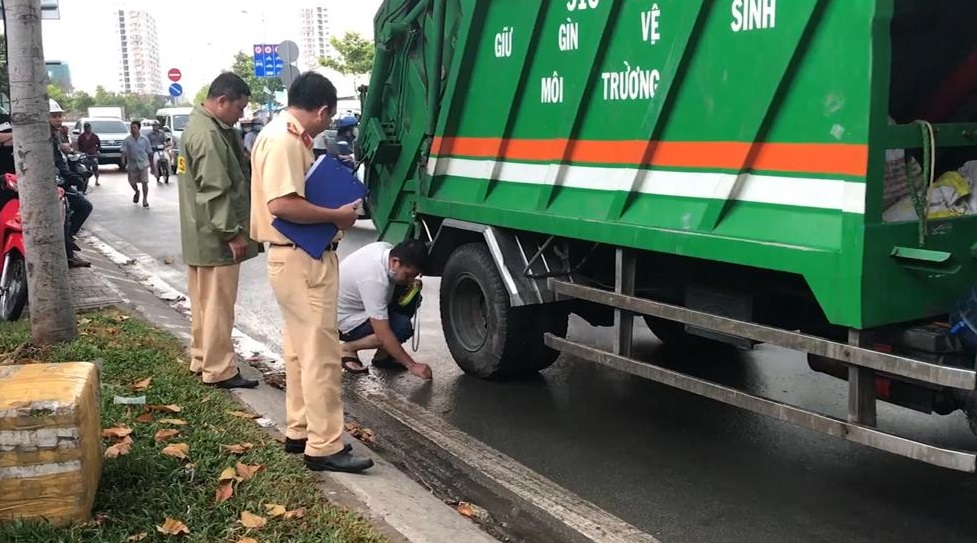 Lực lượng chức năng có mặt tại hiện trường vụ tai nạn Lực lượng chức năng có mặt tại hiện trường vụ tai nạn