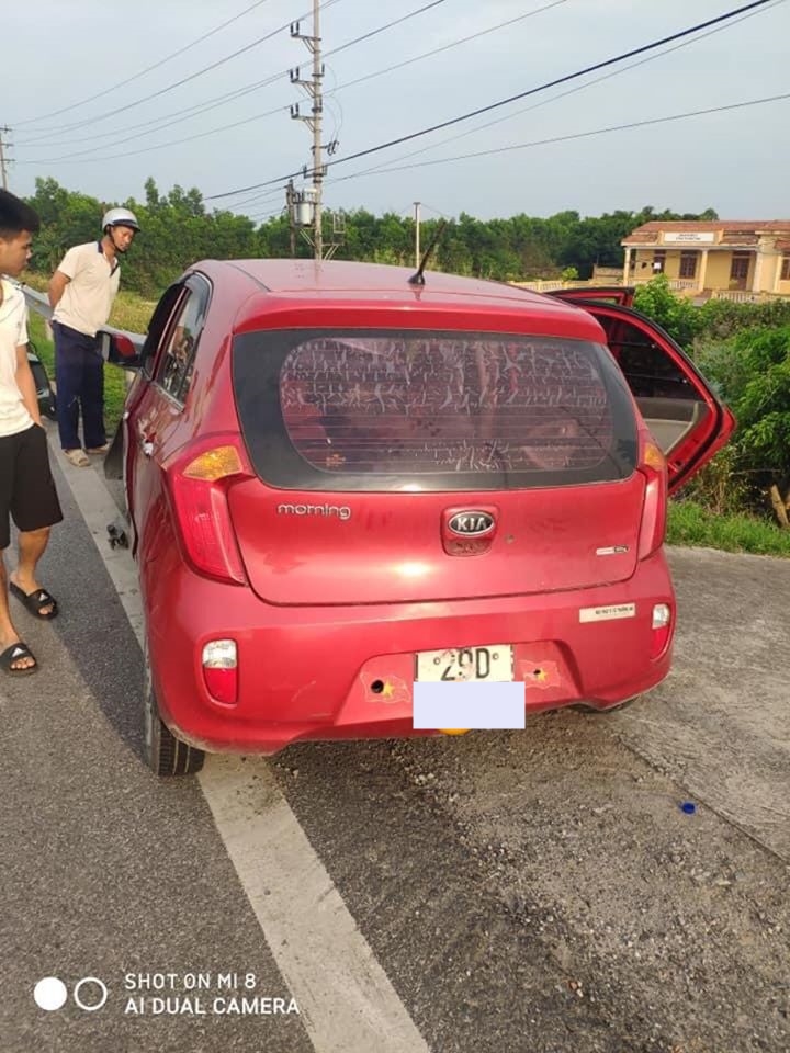 Chiếc Kia Morning này mang biển số D tức là xe van Chiếc Kia Morning này mang biển số D tức là xe van