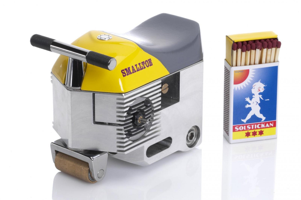 Kích thước của Smalltoe không hơn một hộp diêm là bao Kích thước của Smalltoe không hơn một hộp diêm là bao