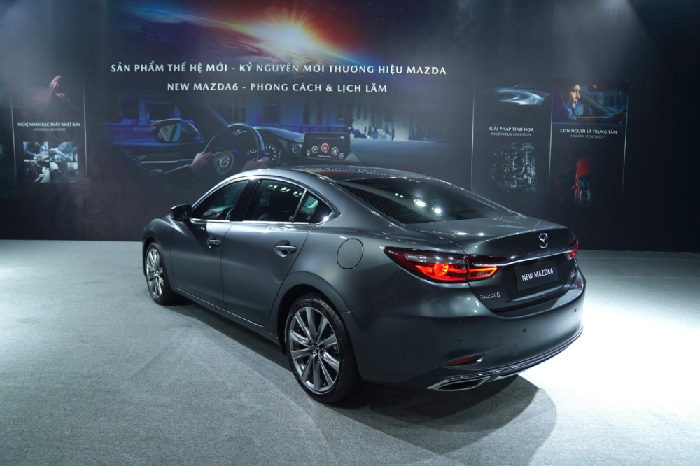 Giá xe Mazda 6 2022 cập nhật chi tiết và ưu đãi mới nhất - Tinxe