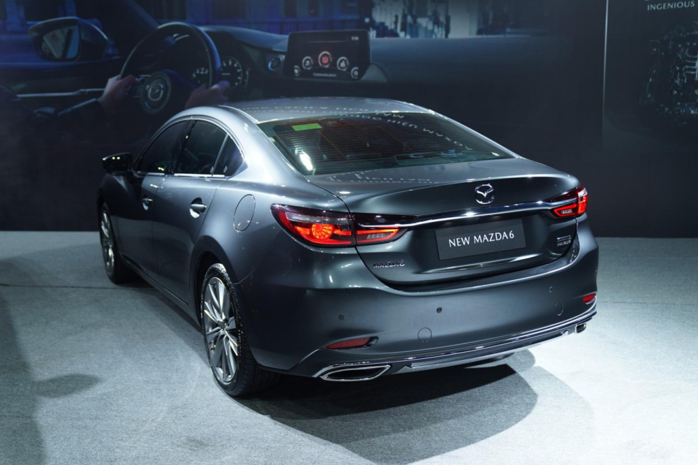 Giá xe Mazda 6 2022 cập nhật chi tiết và ưu đãi mới nhất - Tinxe