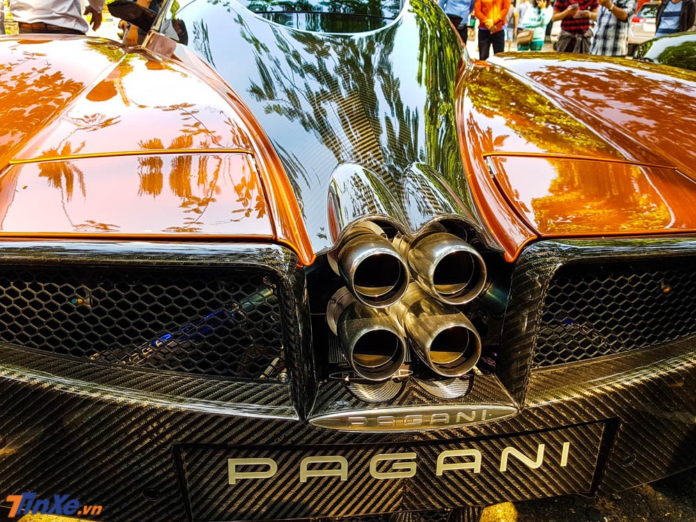 Ống xả của Pagani Huayra