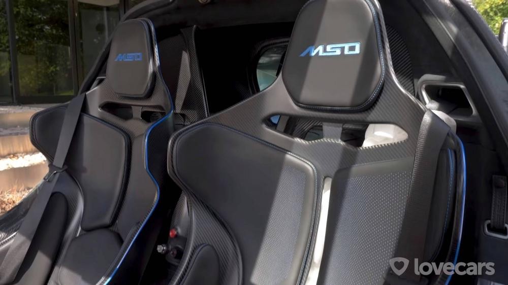 Ghế lái thiết kế