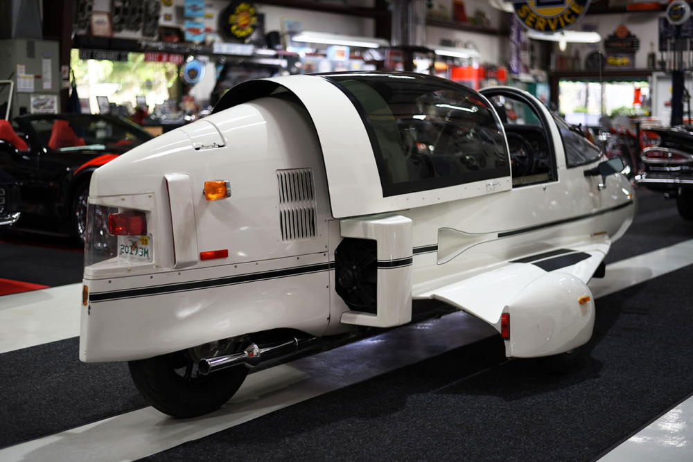 Pulse Autocycle hoạt động bằng động cơ Honda Goldwing Pulse Autocycle hoạt động bằng động cơ Honda Goldwing