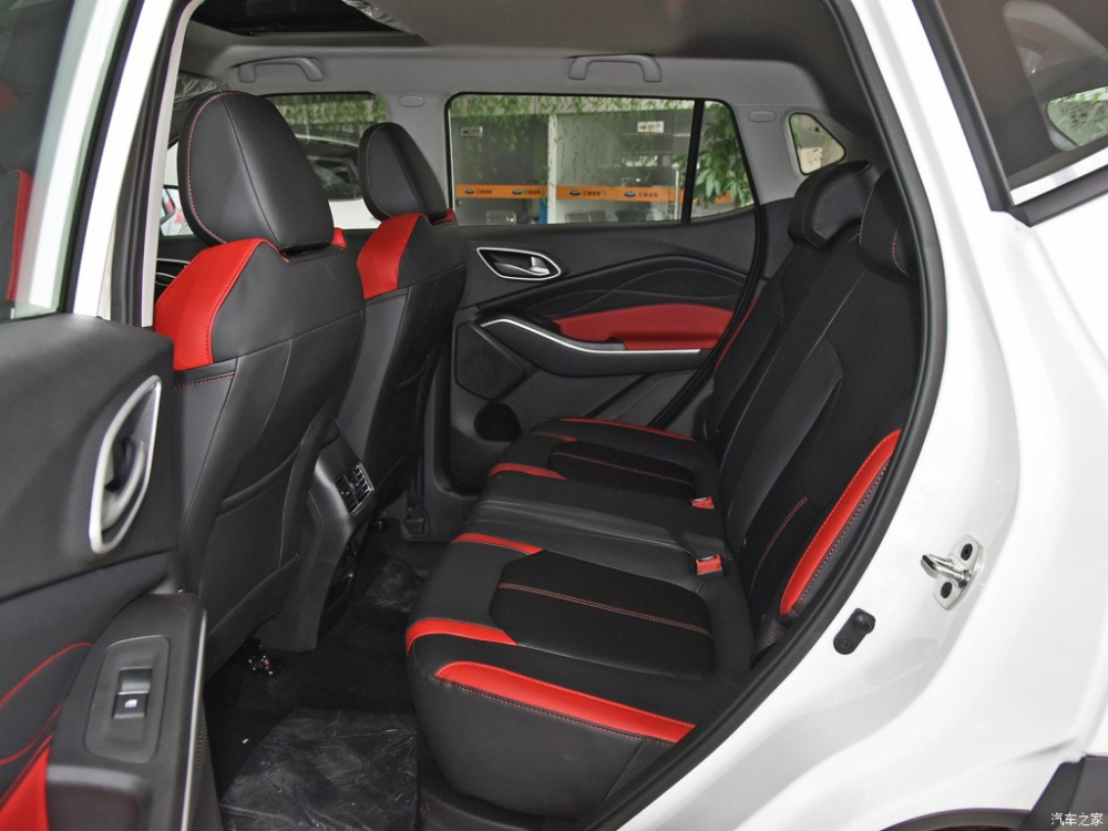 Hàng ghế thứ hai của JAC Jiayue X4 Hàng ghế thứ hai của JAC Jiayue X4