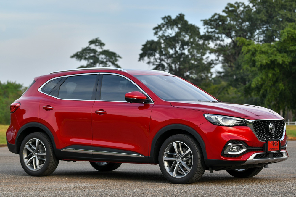 MG HS nằm ở phân khúc Crossover cỡ C, cạnh tranh với Hyundai Tucson, Mazda CX-5 và Honda CR-V tại Việt Nam MG HS nằm ở phân khúc Crossover cỡ C, cạnh tranh với Hyundai Tucson, Mazda CX-5 và Honda CR-V tại Việt Nam