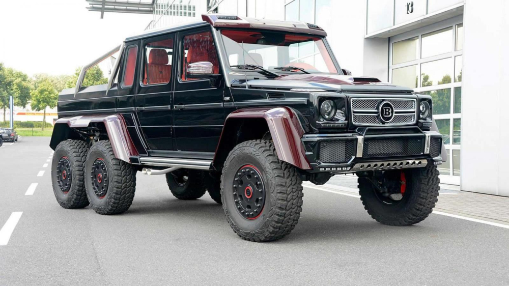 Mercedes-Benz G63 AMG 6x6 đen đỏ