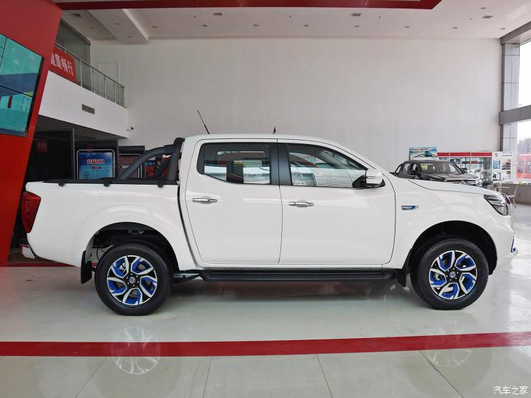 Bên sườn của bán tải điện Dongfeng Rich 6 EV Bên sườn của bán tải điện Dongfeng Rich 6 EV