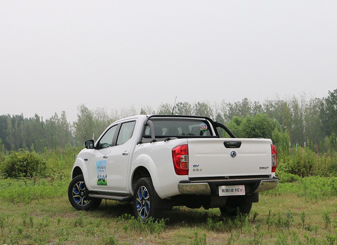 Phía sau của bán tải điện Dongfeng Rich 6 EV Phía sau của bán tải điện Dongfeng Rich 6 EV