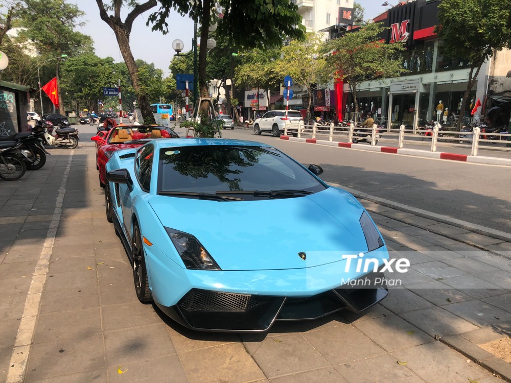 Lamborghini Gallardo xanh